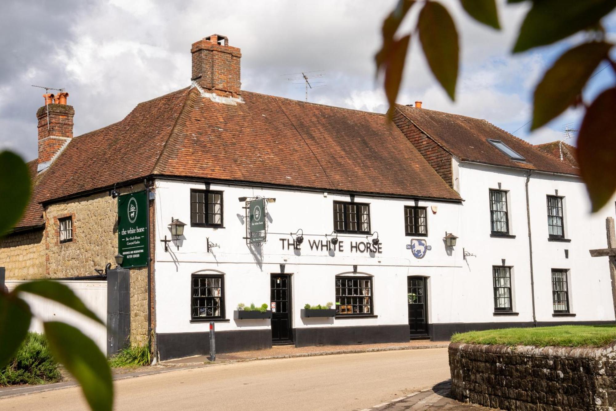彼得斯菲尔德 The White Horse, Rogate酒店 外观 照片